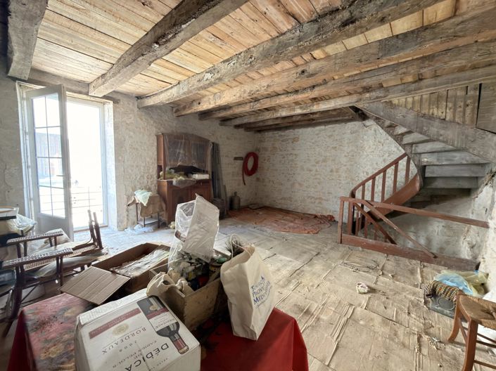 Image No.13-2 Bed House for sale