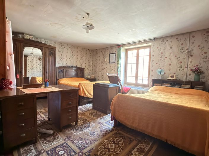 Image No.9-2 Bed House for sale