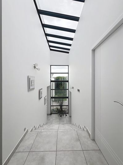 Image No.11-4 Bed House for sale