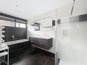 40ddf2a922616749bbf91b2e898a6fa6bc64323876334