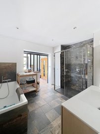 d02399d4aaa3fc04ff96151b6b5ea2ea1b983537ad334