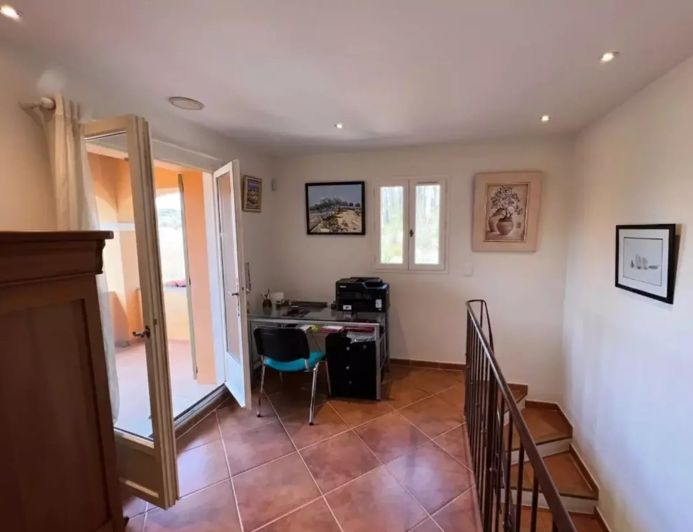 Image No.10-Maison de 3 chambres à vendre à Cotignac