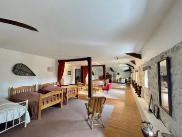 c1a532897bb40206ac1fd70fb563154c64506b73bd393