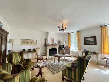 ebe23025d89afee581468228dfe34021ea80c18f7c395