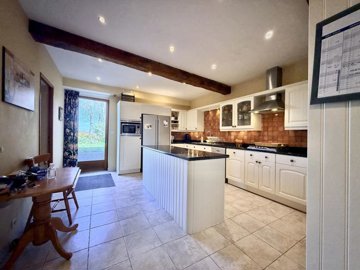 90c373e298d3158da055a66108be86759d1b839486409