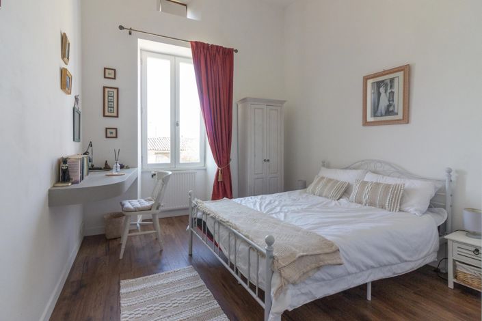 Image No.13-6 Bed House for sale