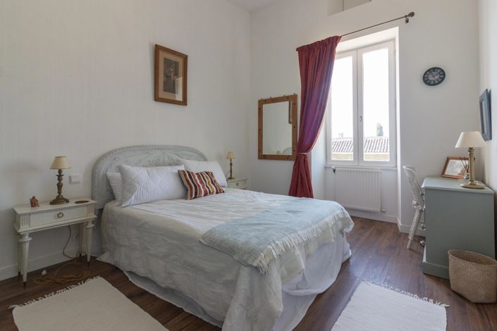 Image No.14-6 Bed House for sale