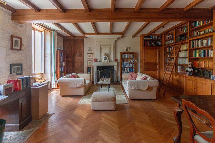 Image No.3-6 Bed House for sale