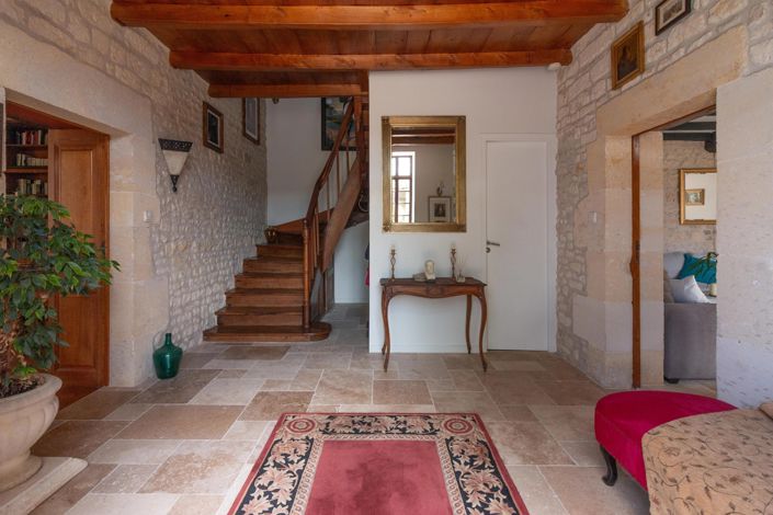 Image No.5-6 Bed House for sale