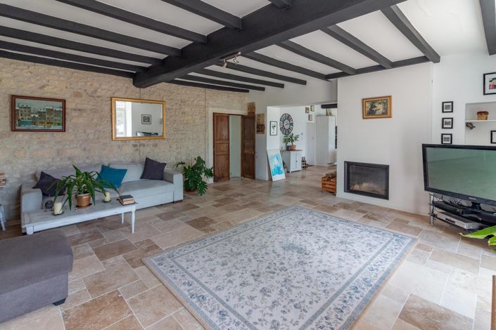 Image No.6-6 Bed House for sale