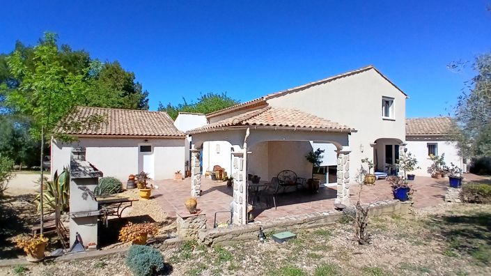 Image No.2-4 Bed House for sale
