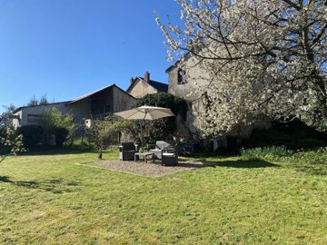 b1a2cc2e1c5dd0ecf2062bfa85f3207cdb5e2d86f7403