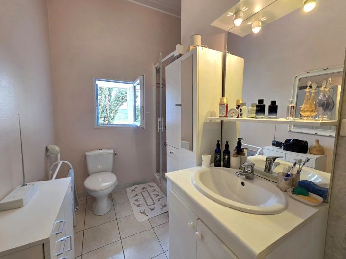 Image No.15-3 Bed Village House for sale