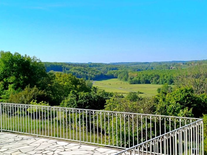 Image No.2-3 Bed Village House for sale