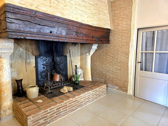 Image No.7-3 Bed Village House for sale