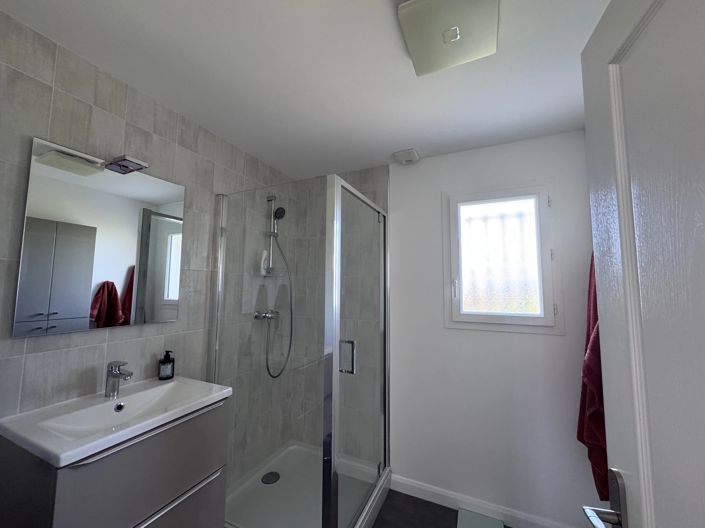 Image No.8-2 Bed House for sale