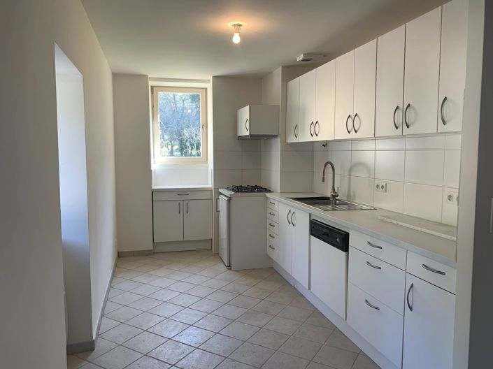 Image No.14-8 Bed House for sale