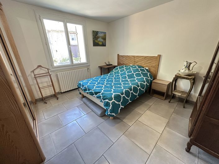 Image No.9-8 Bed House for sale