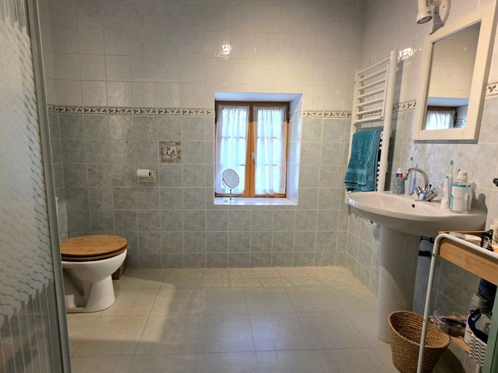 Image No.14-2 Bed House for sale