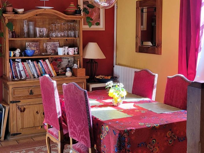 Image No.5-2 Bed House for sale