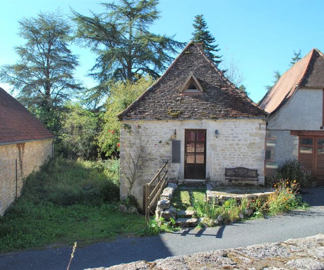 Image No.2-1 Bed Village House for sale