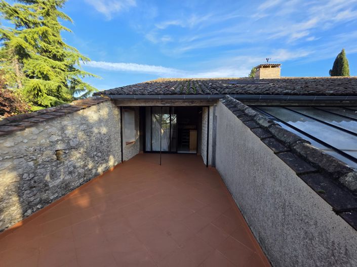 Image No.15-3 Bed House for sale