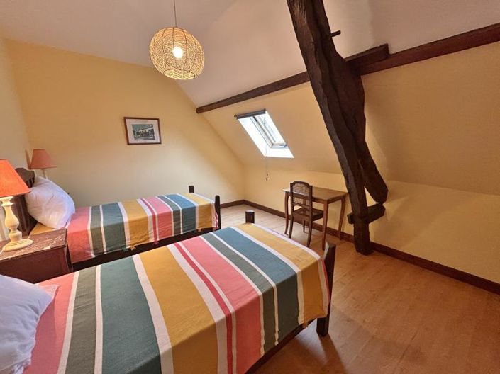 Image No.12-10 Bed House for sale