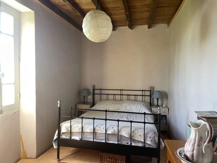 Image No.5-2 Bed House for sale