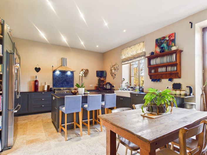 Image No.4-7 Bed House for sale