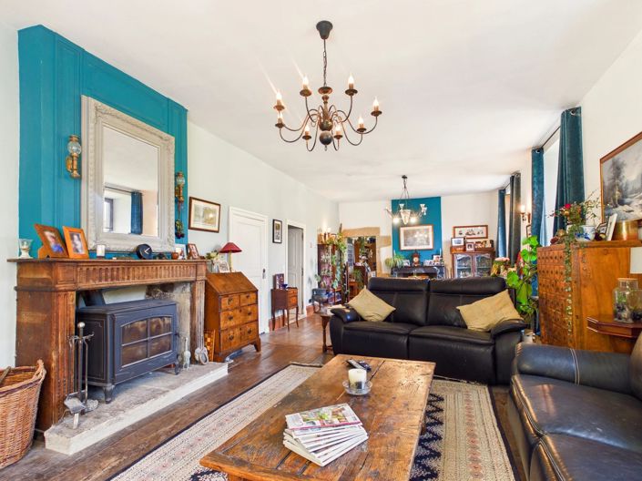 Image No.6-7 Bed House for sale