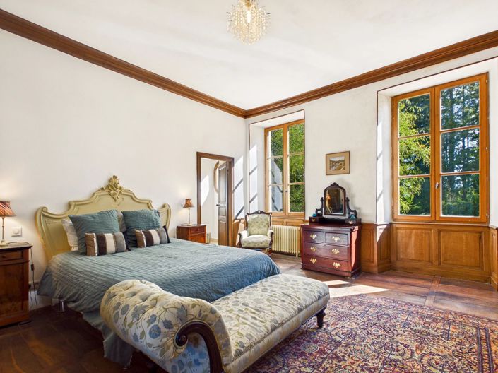 Image No.8-7 Bed House for sale