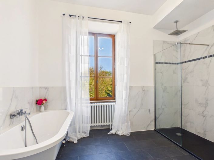 Image No.9-7 Bed House for sale