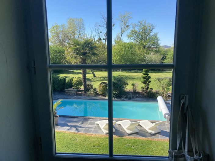 Image No.10-5 Bed House for sale