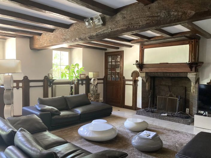 Image No.6-5 Bed House for sale