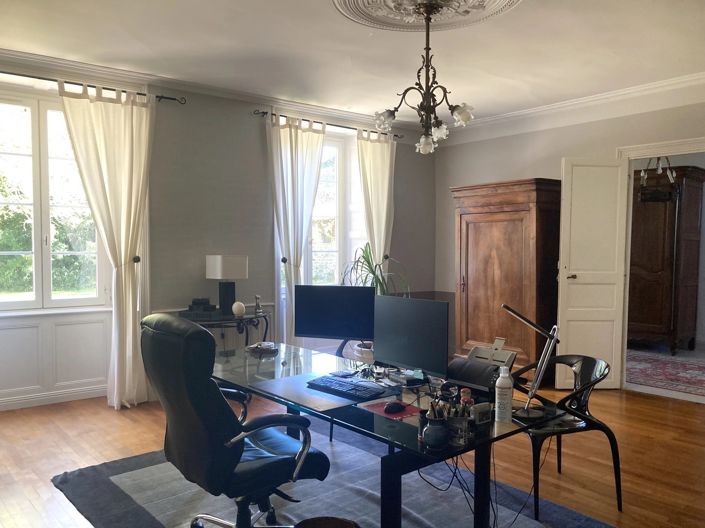 Image No.8-5 Bed House for sale