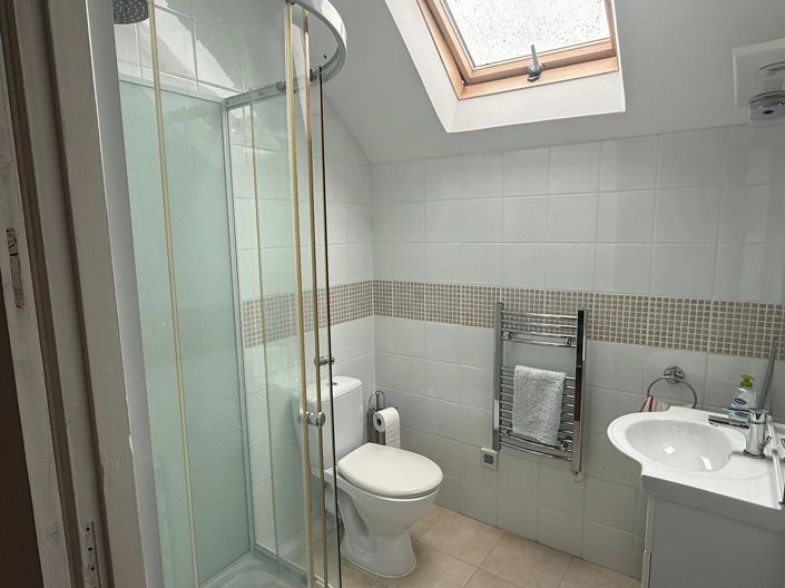 Image No.15-4 Bed House for sale