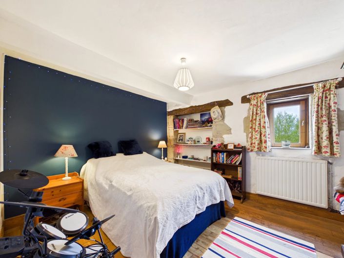 Image No.6-11 Bed House for sale