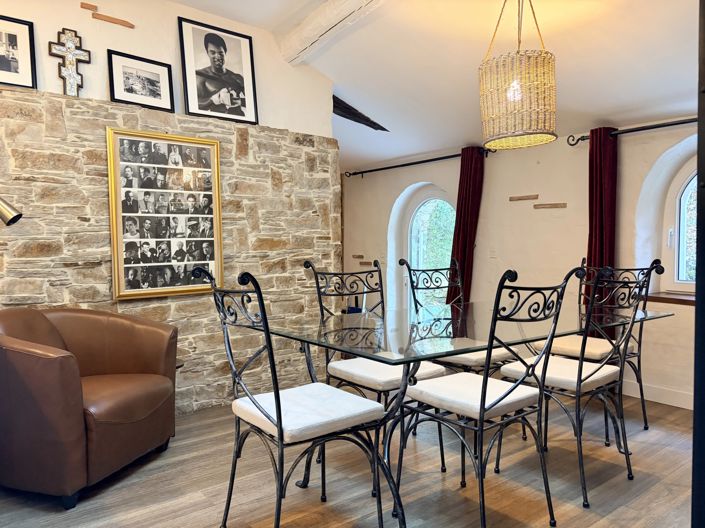 Image No.6-5 Bed House for sale