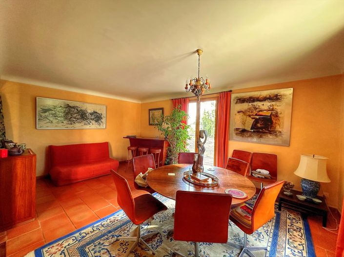 Image No.12-3 Bed House for sale