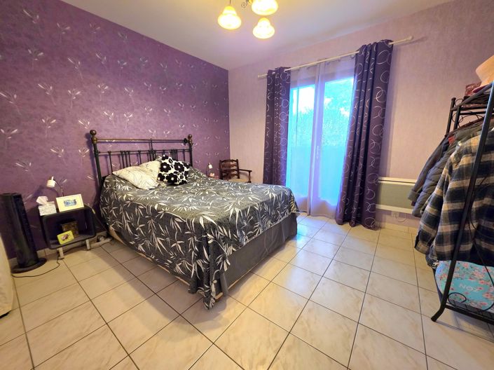 Image No.12-3 Bed House for sale