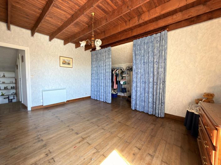 Image No.12-5 Bed House for sale