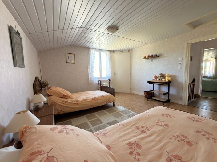 Image No.13-5 Bed House for sale