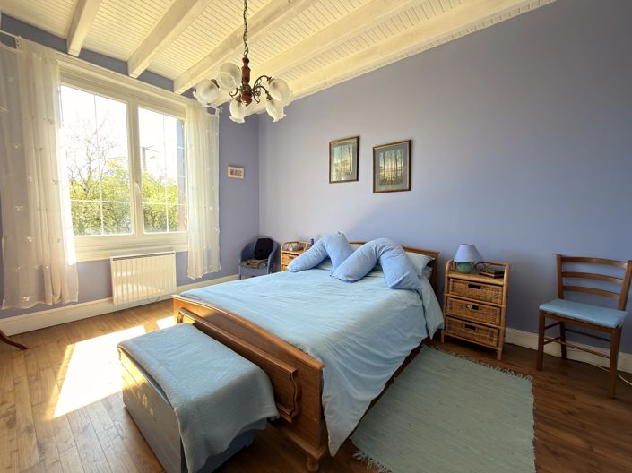 Image No.7-5 Bed House for sale