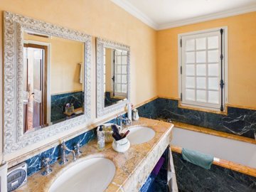 cec4deb8898bdba7a4f46d9aedb2bf5b9f59b437ef200