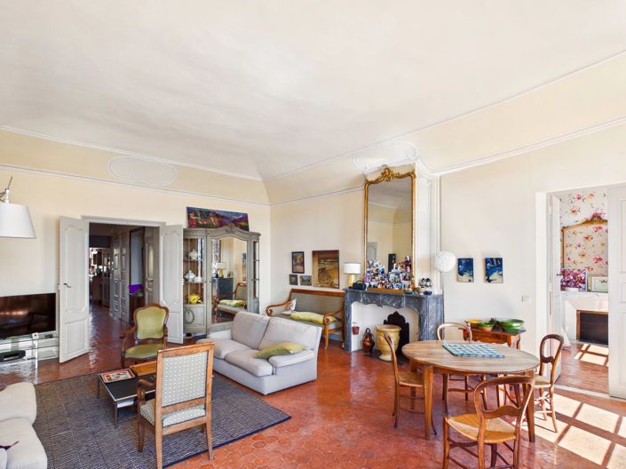 Image No.7-3 Bed Property for sale