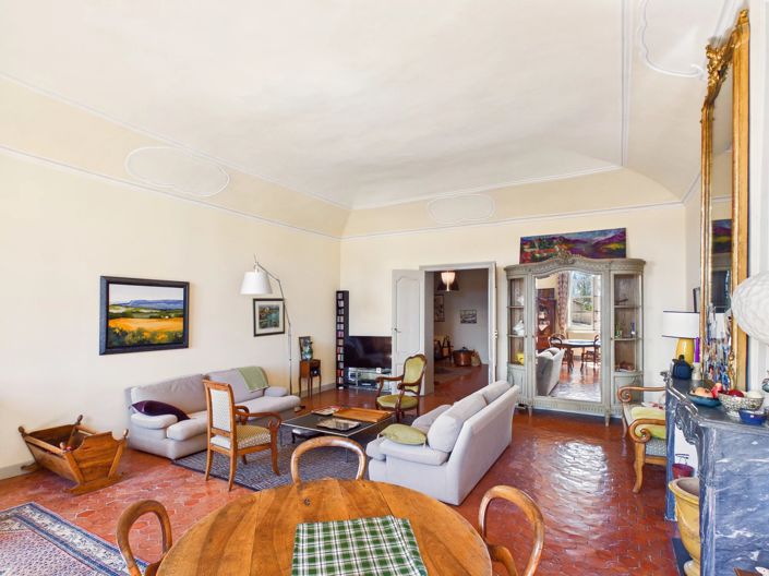 Image No.8-3 Bed Property for sale