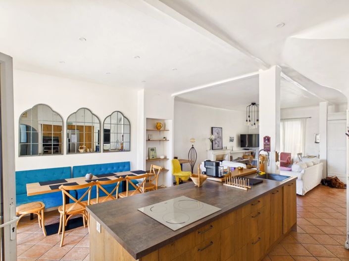 Image No.7-6 Bed House for sale