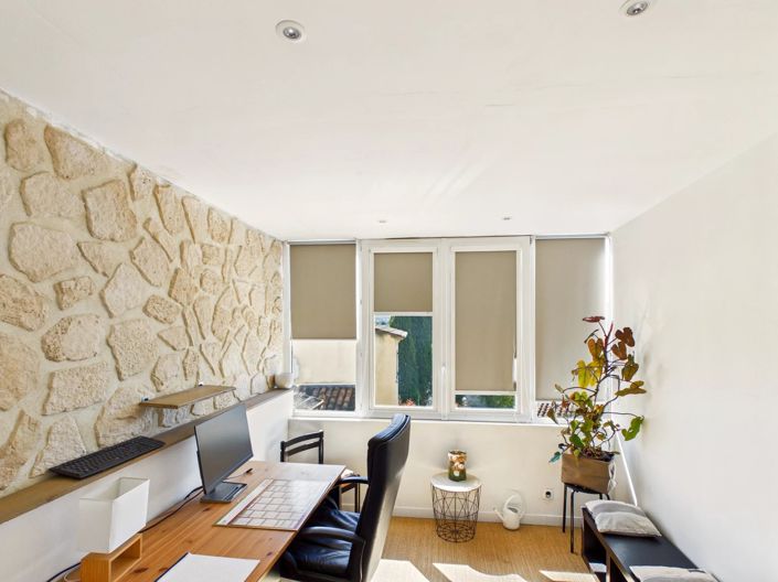 Image No.9-6 Bed House for sale