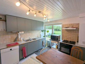 c0d9bf9e7b531184a072e21f5c4d1a2eb679e5128e204