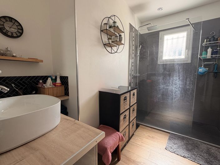 Image No.10-4 Bed House for sale